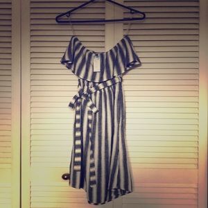 Strapless stripped dress
